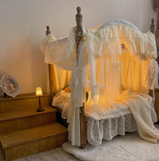 Victorian Dolly Pet Bed - Image 3